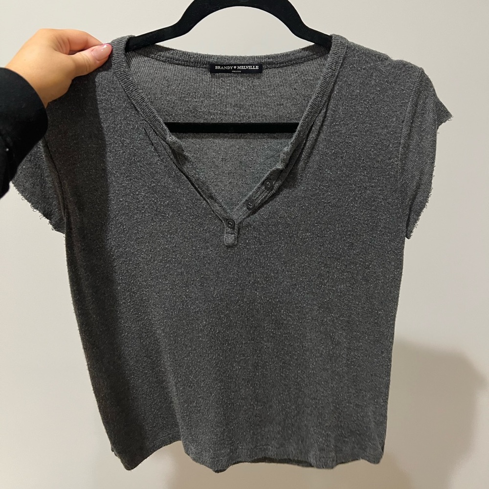 Brandy Melville t shirt